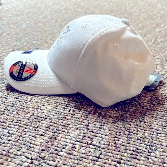 Golf Baseball Cap. New with tags. Keeps you cool. - Picture 2 of 2